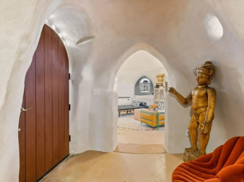 Дивіться, як виглядає "місячний" будинок, який створили за космічним проєктом (фото)